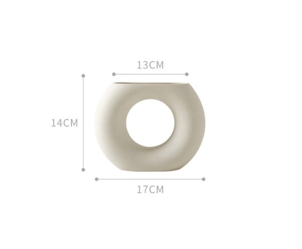 Nordic Ceramic Vase – Minimalist Form with Artistic Soul