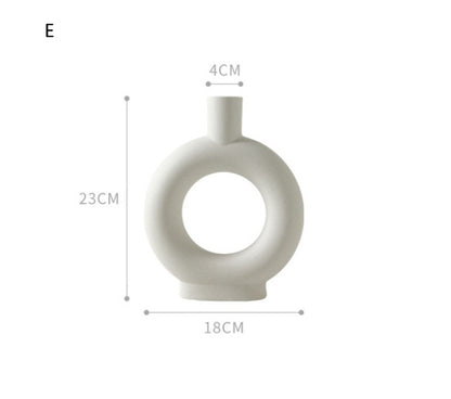 Nordic Ceramic Vase – Minimalist Form with Artistic Soul