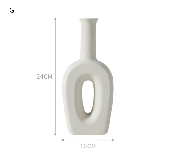 Nordic Ceramic Vase – Minimalist Form with Artistic Soul